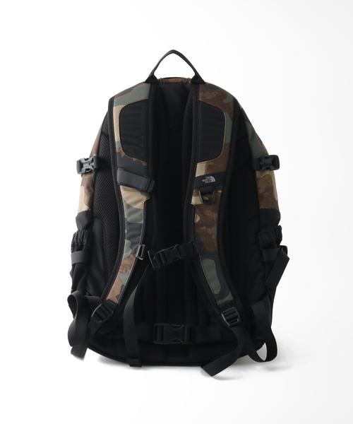 THE NORTH FACE(ザノースフェイス)の「【THE NORTH FACE / ザ ノースフェイス】Hot Shot(バックパック/リュック・メンズ・ブラック/オリーブ/カーキ/ライトグレー・FREE)」の9枚目の写真