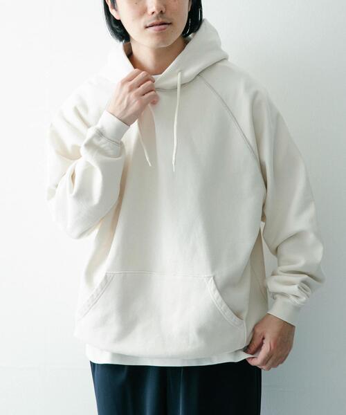 ITEMS URBANRESEARCH（アイテムズ アーバンリサーチ）の「SCREEN STARS　日焼け加工 カラースウェットパーカー（パーカー・メンズ・ブルー/ナチュラル/ブラック/オレンジ・LARGE/MEDIUM）」の5枚目の写真