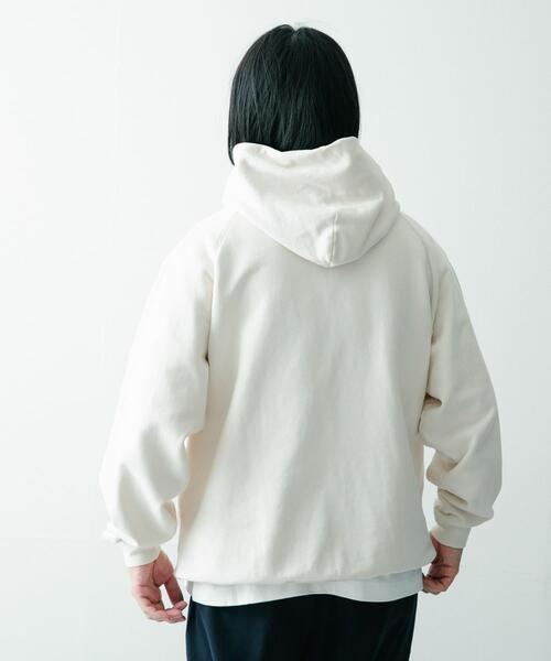 ITEMS URBANRESEARCH（アイテムズ アーバンリサーチ）の「SCREEN STARS　日焼け加工 カラースウェットパーカー（パーカー・メンズ・ブルー/ナチュラル/ブラック/オレンジ・LARGE/MEDIUM）」の8枚目の写真