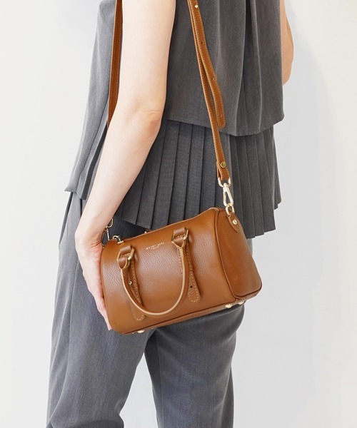 sankyo shokai（サンキョウショウカイ）の「[MY BEST BAG]牛革ミニボストンショルダーバッグ（ショルダーバッグ・レディース・ブラック/レッド/ウッド/キャメル/ピンクベージュ・FREE）」の4枚目の写真