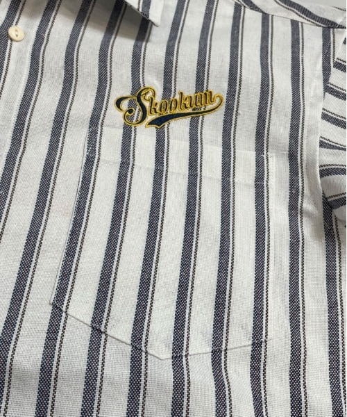 SKOOKUM（スクーカム）の「SKOOKUM×JEサークル刺繍ストライプSSシャツ（シャツ/ブラウス・メンズ・ホワイト/ネイビー/ブルー・M/L）」の8枚目の写真