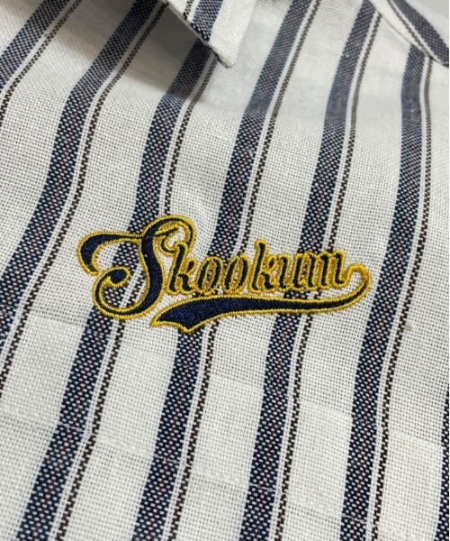 SKOOKUM（スクーカム）の「SKOOKUM×JEサークル刺繍ストライプSSシャツ（シャツ/ブラウス・メンズ・ホワイト/ネイビー/ブルー・M/L）」の9枚目の写真