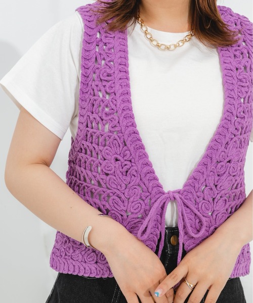 nemne store（ネンネストア）の「かぎ針編み風ベスト（ベスト・レディース・ブラック/パープル/オレンジ/キナリ・フリー）」の17枚目の写真