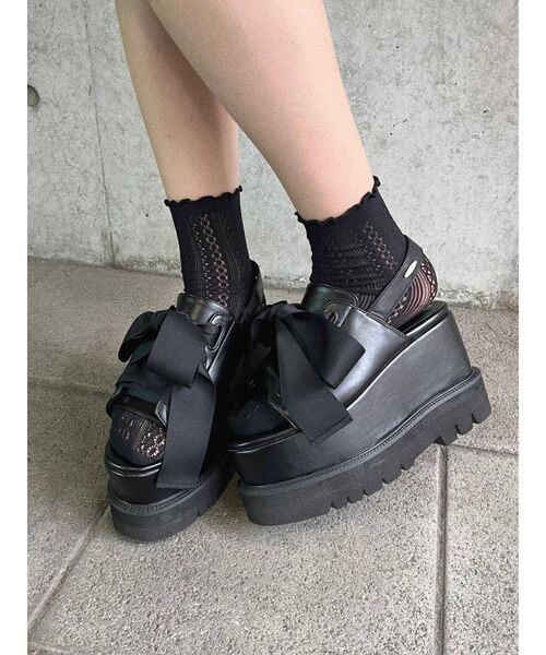 EATME(イートミー)の「BIGリボンプラットフォームサンダル(サンダル・レディース・ブラック/ベージュ・S/M/L)」の3枚目の写真