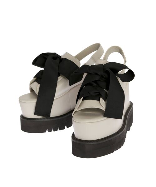 EATME(イートミー)の「BIGリボンプラットフォームサンダル(サンダル・レディース・ブラック/ベージュ・S/M/L)」の16枚目の写真
