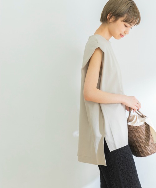 URBAN RESEARCH（アーバンリサーチ）の「ノースリーブチュニックカットソー（Tシャツ/カットソー・レディース・ブラック/オフホワイト/ミント/ベージュ系その他・FREE）」の4枚目の写真