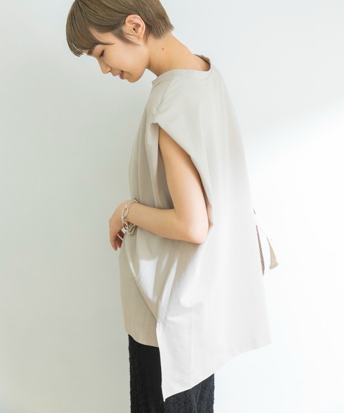 URBAN RESEARCH（アーバンリサーチ）の「ノースリーブチュニックカットソー（Tシャツ/カットソー・レディース・ブラック/オフホワイト/ミント/ベージュ系その他・FREE）」の7枚目の写真