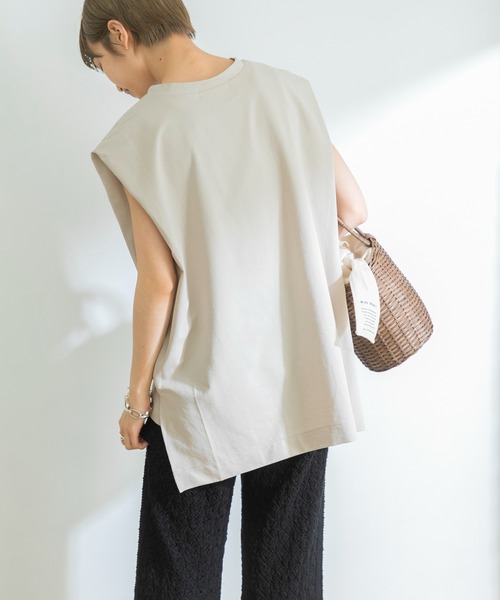 URBAN RESEARCH（アーバンリサーチ）の「ノースリーブチュニック