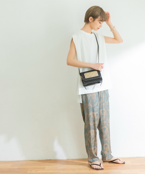 URBAN RESEARCH（アーバンリサーチ）の「ノースリーブチュニックカットソー（Tシャツ/カットソー・レディース・ブラック/オフホワイト/ミント/ベージュ系その他・FREE）」の15枚目の写真