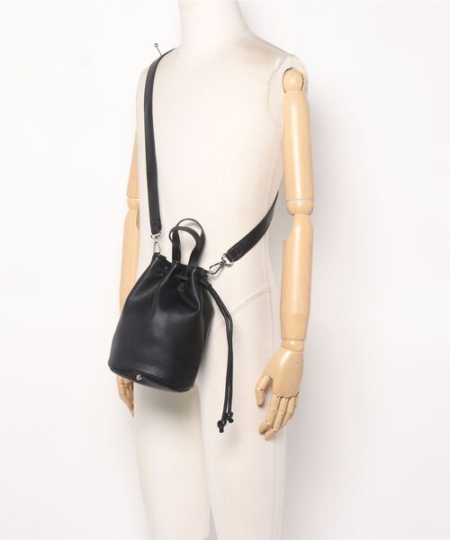 NICOLE white（ニコルホワイト）の「フェイクレザー2WAY仕様 巾着ショルダーバッグ（ショルダーバッグ・レディース・ブラック/アイボリー/ピンク・FREE）」の9枚目の写真