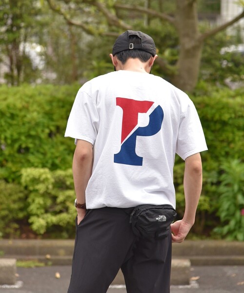 Russell Athletic(ラッセルアスレティック)の「【SHIPS別注】RUSSELL ATHLETIC: カレッジ プリント Tシャツ(Tシャツ/カットソー・メンズ・ホワイト/ネイビー/グレー/オフホワイト・SMALL/MEDIUM/LARGE)」の13枚目の写真