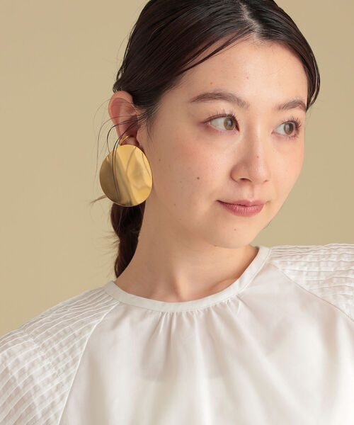 Ray BEAMS(レイビームス)の「Ray BEAMS / ビッグ サークル プレート イヤリング(イヤリング・レディース・シルバー/ゴールド・ONE SIZE)」の2枚目の写真