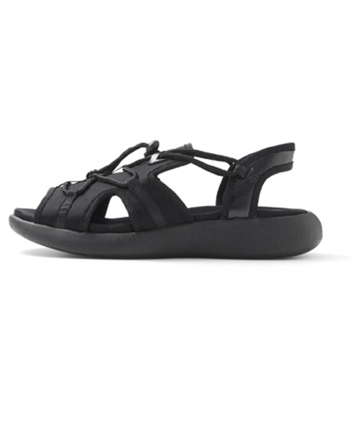 Live in comfort（リブインコンフォート）の「リブ　イン　コンフォート　甲を覆って安心の　タウンユースできる大人スポーティーサンダル〈ブラック〉（サンダル・レディース・ブラック・3）」の4枚目の写真