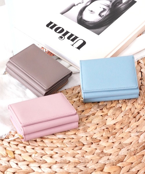 IAMUSE（アイアミューズ）の「リアルレザーミニウォレット R0231【IAMUSE】（財布・レディース・グリーン/スモークピンク/ブラック/ブルーグレー/グレイッシュベージュ・FREE）」の8枚目の写真