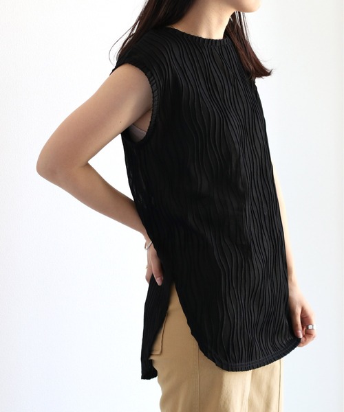 cepo(セポ)の「ウエーブタックシアーノースリーブTee(Tシャツ/カットソー・レディース・ブラック/オフホワイト・M)」の2枚目の写真