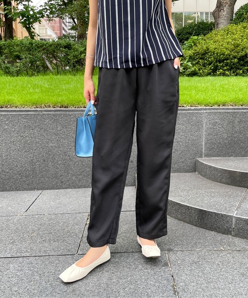Meli rich（メリーリッチ）の「リラックスサテンイージーストレートパンツ（スラックス・レディース・ブラック/モカ/コーラル・FREE）」の2枚目の写真