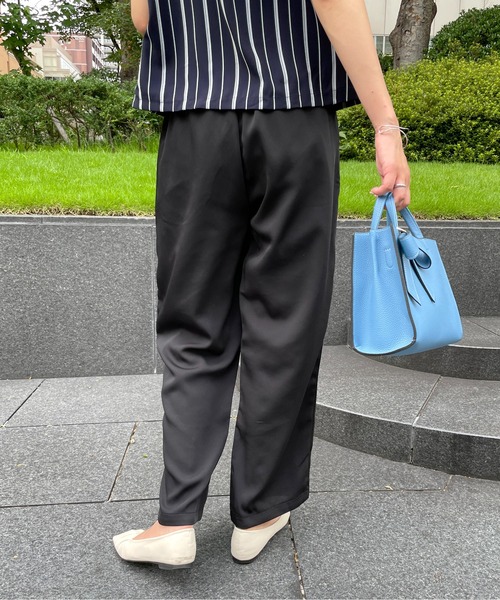 Meli rich（メリーリッチ）の「リラックスサテンイージーストレートパンツ（スラックス・レディース・ブラック/モカ/コーラル・FREE）」の11枚目の写真