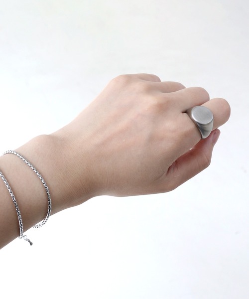minsobi（ミンソビ）の「マット丸リング（リング・メンズ・ブラック/Silver・S/M/L）」の9枚目の写真