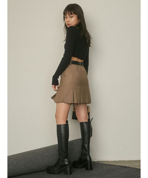 EMODA（エモダ）の「ハイネッククロップニット（ニット/セーター・レディース・ホワイト/ブラック/レッド/ブルー・FREE）」の21枚目の写真