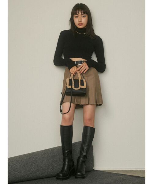 EMODA（エモダ）の「ハイネッククロップニット（ニット/セーター・レディース・ホワイト/ブラック/レッド/ブルー・FREE）」の22枚目の写真