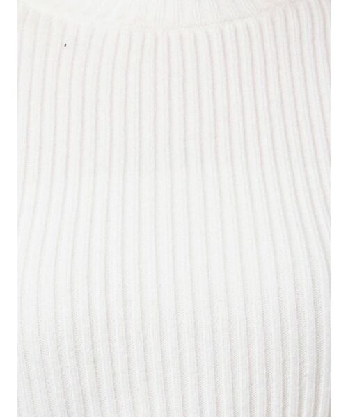 EMODA（エモダ）の「ハイネッククロップニット（ニット/セーター・レディース・ホワイト/ブラック/レッド/ブルー・FREE）」の7枚目の写真