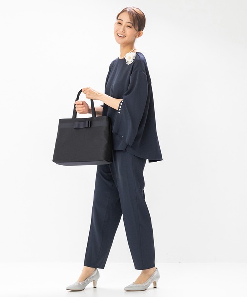 form forma(フォルムフォルマ)の「≪着回し力抜群♪≫ブラウス×パンツ セットアップ(セットアップ・レディース・ネイビー/ホワイト×ブラック・9号)」の15枚目の写真