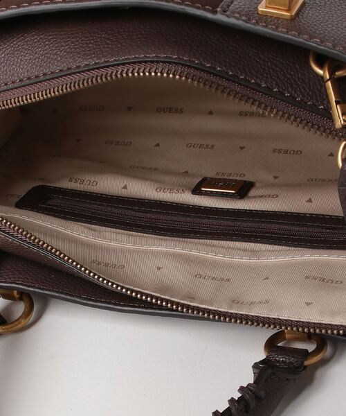 Guess（ゲス）の「KAOMA Satchel（ハンドバッグ・レディース・ブラック/ブラウン/ストーン・ONE SIZE）」の13枚目の写真