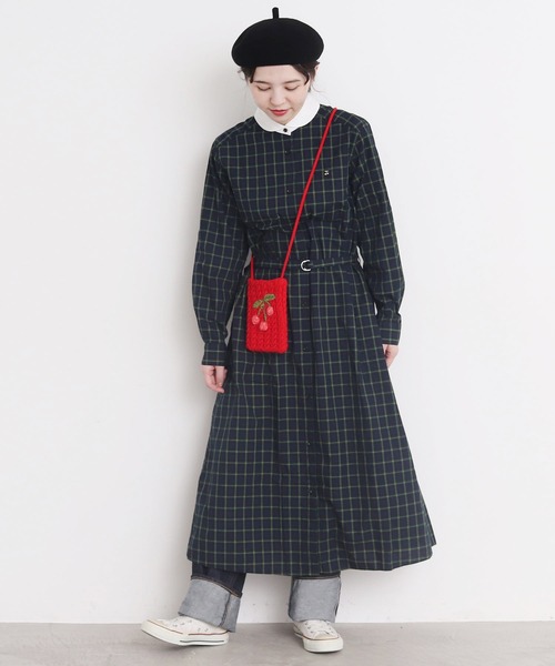 CHILD WOMAN（チャイルドウーマン）の「ウール/アクリルケーブルHANDチェリー刺繍スマホケース（ショルダーバッグ・レディース・アイボリー/ネイビー/レッド・FREE）」の15枚目の写真