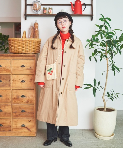 CHILD WOMAN（チャイルドウーマン）の「ウール/アクリルケーブルHANDチェリー刺繍スマホケース（ショルダーバッグ・レディース・アイボリー/ネイビー/レッド・FREE）」の8枚目の写真