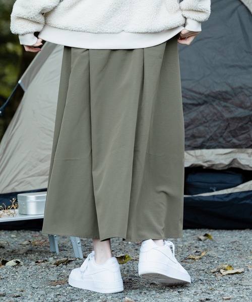 OUTDOOR PRODUCTS APPAREL(アウトドアプロダクツアパレル)の「リップストップフレアスカート(スカート・レディース・ブラック/カーキ/ベージュ・MEDIUM)」の20枚目の写真