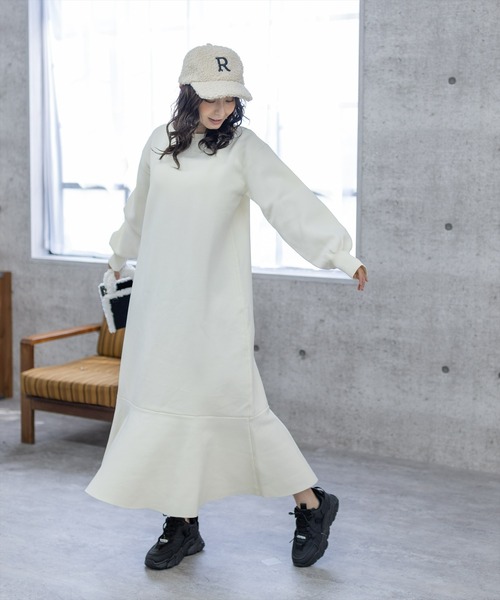 clear（クリア）の「ボトムフレアロングニットワンピース ≪2022AW新作≫（ワンピース・レディース・グリーン系その他/アイボリー/ブラック・F）」の13枚目の写真