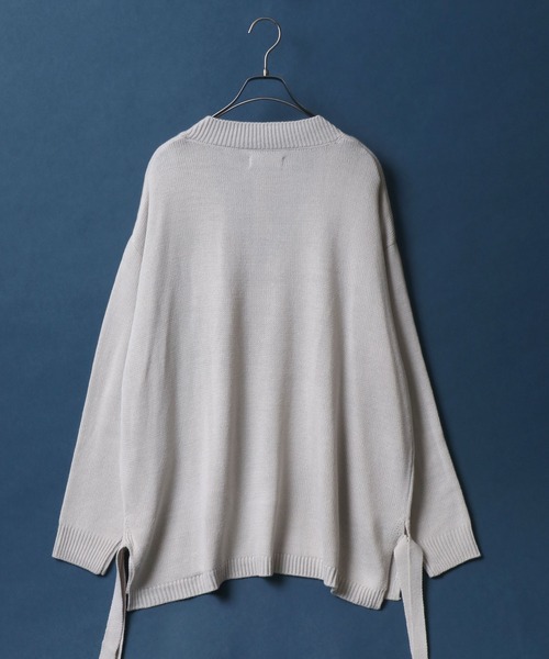 ANPAS（アンパス）の「Side Velt Wide Silhouette V-neck Knit Pullover/サイドベルト ワイドシルエット Vネック ニットプルオーバー セーター（ニット/セーター・メンズ・ブラック/オフホワイト/グリーン/グレイッシュブルー・M/L）」の6枚目の写真