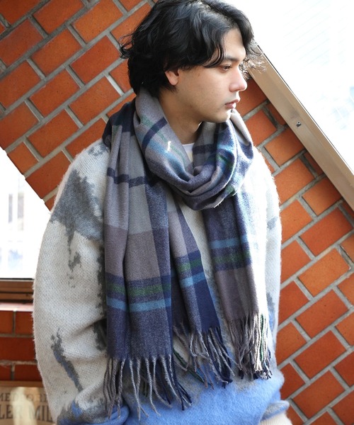 ８(eight)（エイト）の「大判チェックストール（ストール/ショール・メンズ・ブラック/グレー/アイボリー/ベージュ系その他/ベージュ系その他2/ベージュ系その他3/ネイビー系/ワイン系・FREE）」の4枚目の写真