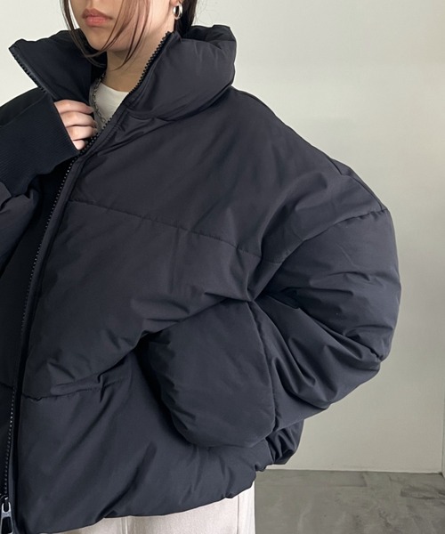 cona（コナ）の「【ZOZO限定】ボリュームショートダウン（ダウンジャケット/コート・レディース・ブラック/ブラウン/ベージュ・FREE）」の9枚目の写真