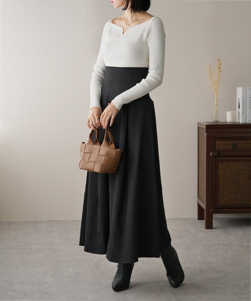IAMUSE（アイアミューズ）の「【バックリボンが秋コーデのワンポイント♪】ウエストバックリボンハイウエストＡラインロングスカート S0272【IAMUSE】（スカート・レディース・ブラック/モカ・S/M/L）」の3枚目の写真