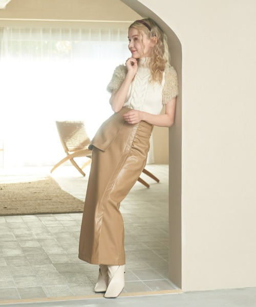 pomiii（ポミー）の「ペプラムレザースカート（スカート・レディース・アイボリー/ベージュ・MEDIUM/LARGE）」の16枚目の写真