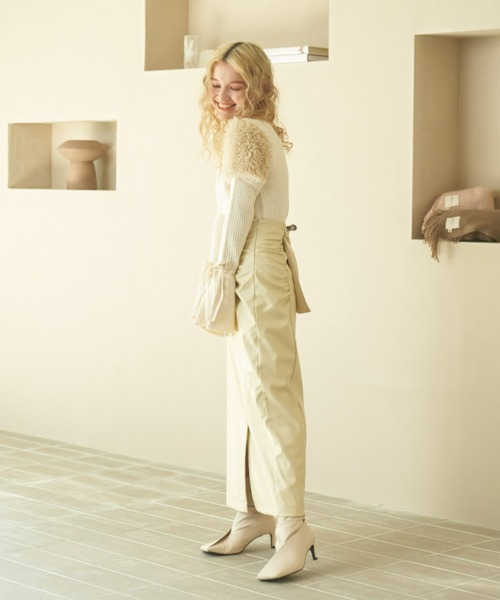 pomiii（ポミー）の「ペプラムレザースカート（スカート・レディース・アイボリー/ベージュ・MEDIUM/LARGE）」の9枚目の写真