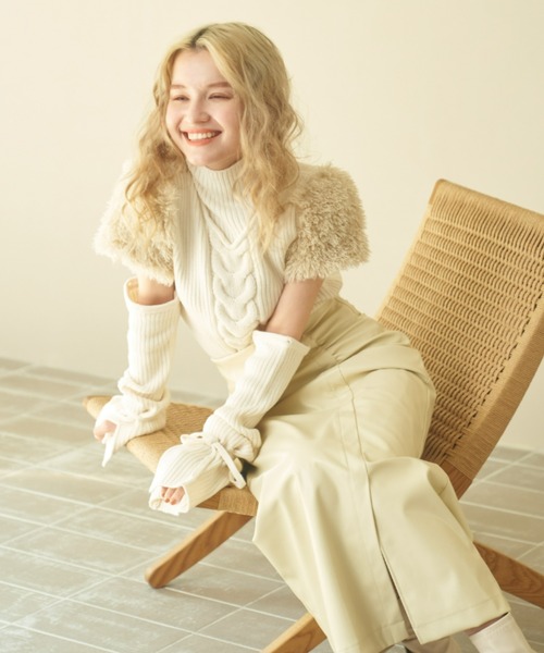 pomiii（ポミー）の「ペプラムレザースカート（スカート・レディース・アイボリー/ベージュ・MEDIUM/LARGE）」の5枚目の写真