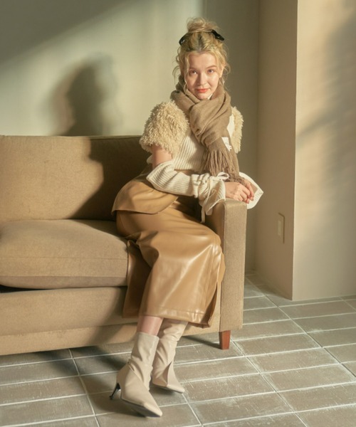 pomiii（ポミー）の「ペプラムレザースカート（スカート・レディース・アイボリー/ベージュ・MEDIUM/LARGE）」の14枚目の写真