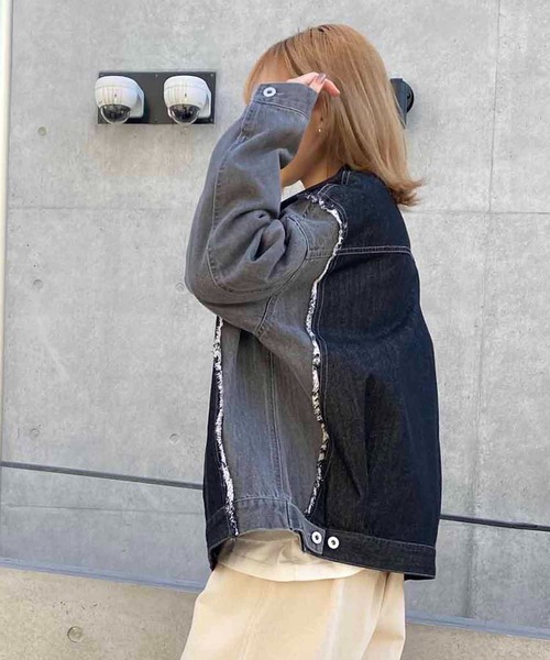 NANEA(ナネア)の「デニム切替えワイドGジャン(デニムジャケット・レディース・インディゴブルー/ブラック・ONE SIZE)」の20枚目の写真