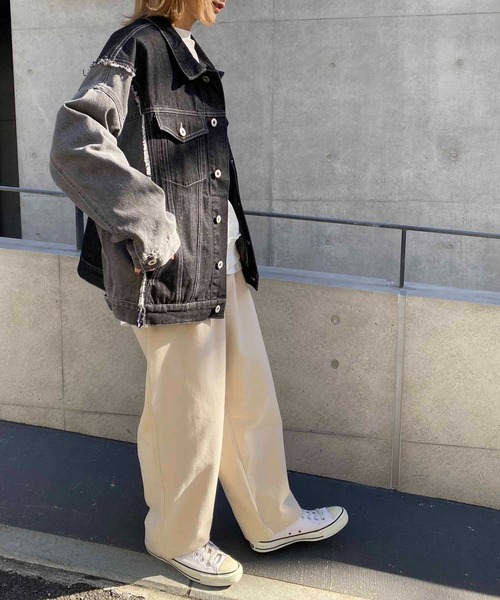 NANEA(ナネア)の「デニム切替えワイドGジャン(デニムジャケット・レディース・インディゴブルー/ブラック・ONE SIZE)」の7枚目の写真