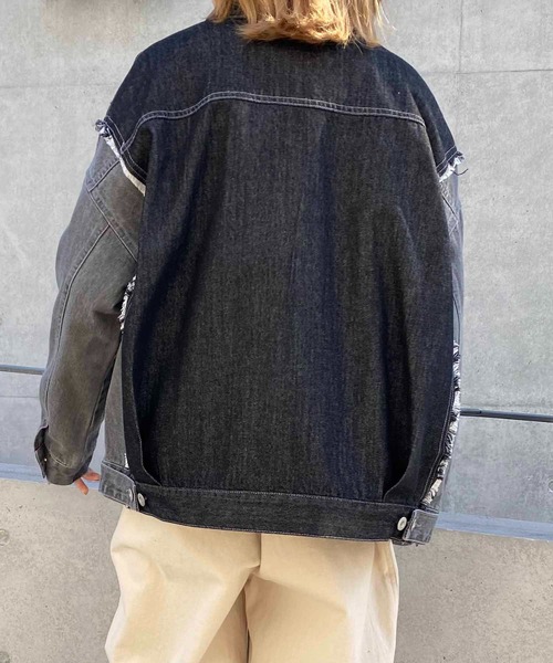 NANEA(ナネア)の「デニム切替えワイドGジャン(デニムジャケット・レディース・インディゴブルー/ブラック・ONE SIZE)」の3枚目の写真