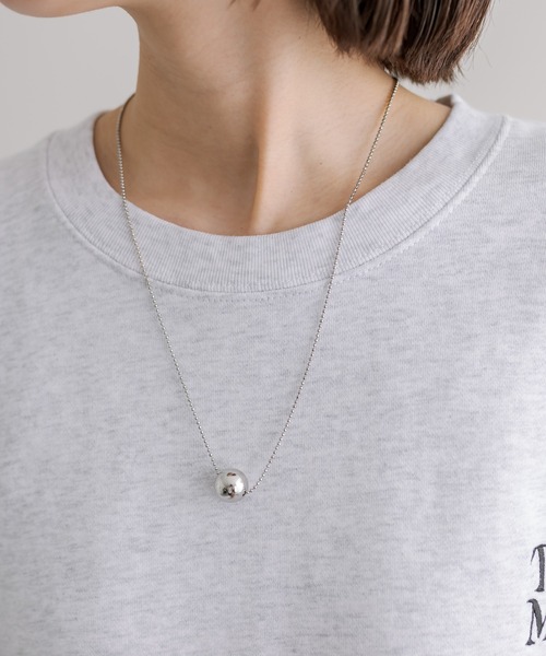 mystic（ミスティック）の「Lara ボールスライドネックレス（ネックレス・レディース・シルバー・ONE SIZE）」の4枚目の写真