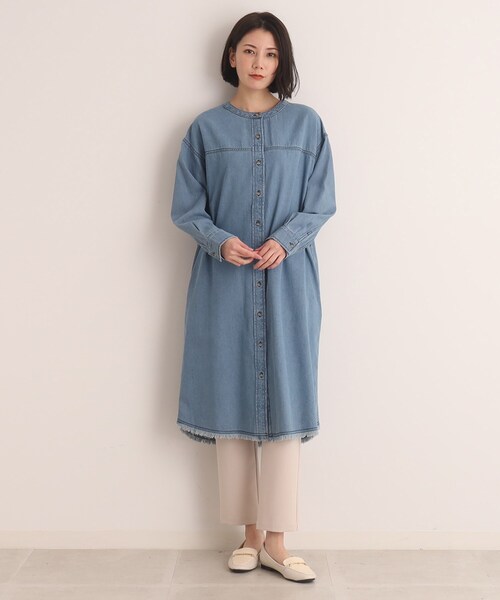 SHOO・LA・RUE（シューラルー）の「◆【羽織としても活躍してくれる】デニムシャツ ロングワンピース（ワンピース・レディース・ライトブルー/ネイビー・02/03/04）」の3枚目の写真