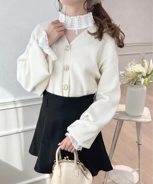 apres jour(アプレジュール)の「キラキラボタンカーディガン【ZOZOTOWN限定アイテム】(カーディガン/ボレロ・レディース・ライトブルー/グレイッシュベージュ/ライトピンク/オフホワイト・フリー/X-LARGE)」の8枚目の写真