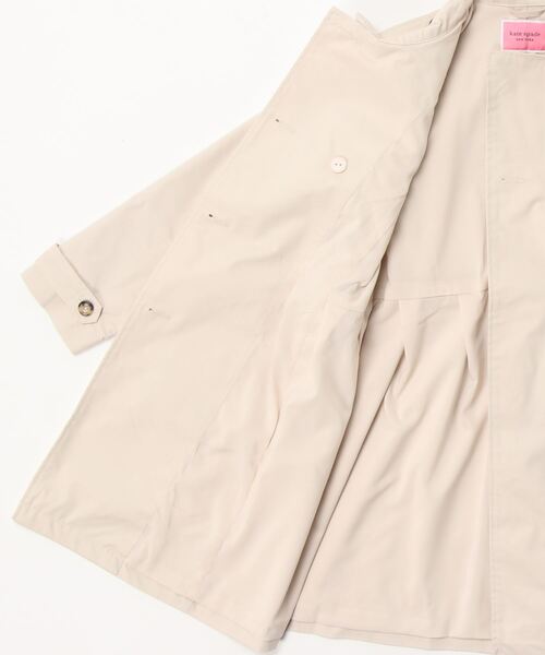 kate spade new york kids（ケイトスペードニューヨーク）の「ガールズ トレンチコート（トレンチコート・キッズ・ベージュ・160cm/140cm/150cm）」の3枚目の写真