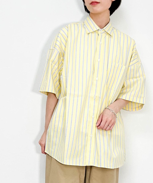 Ritzy（リッツィー）の「綿ブロード レギュラーカラー半袖シャツ レディース メンズ（シャツ/ブラウス・メンズ・ラベンダー/グレイッシュベージュ/サックスブルー系/サックスブルー/ブラック/グリーン/ブラック系その他/ホワイト/ホワイト系その他/グリーン系その他/イエロー・X-LARGE/LARGE/MEDIUM）」の11枚目の写真