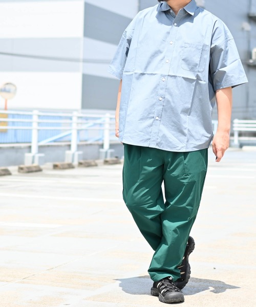 Ritzy（リッツィー）の「綿ブロード レギュラーカラー半袖シャツ レディース メンズ（シャツ/ブラウス・メンズ・ラベンダー/グレイッシュベージュ/サックスブルー系/サックスブルー/ブラック/グリーン/ブラック系その他/ホワイト/ホワイト系その他/グリーン系その他/イエロー・X-LARGE/LARGE/MEDIUM）」の18枚目の写真