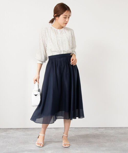 NOLLEY’S(ノーリーズ)の「シャーリングブラウス(シャツ/ブラウス・レディース・ホワイト/ブラック系その他3/ホワイト系その他5/ブラック系その他4/サーモンピンク/ホワイト系その他4・38)」の13枚目の写真