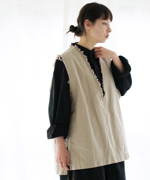 Air Tokyo（エアートウキョー）の「Vネック フリンジ プルオーバーベスト（ベスト・メンズ・グレイッシュベージュ/ブラック・LARGE/MEDIUM）」の20枚目の写真